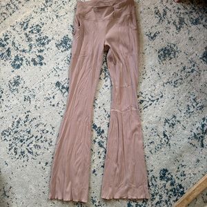 Outdoor voices SuperForm rib flare pants in mocha